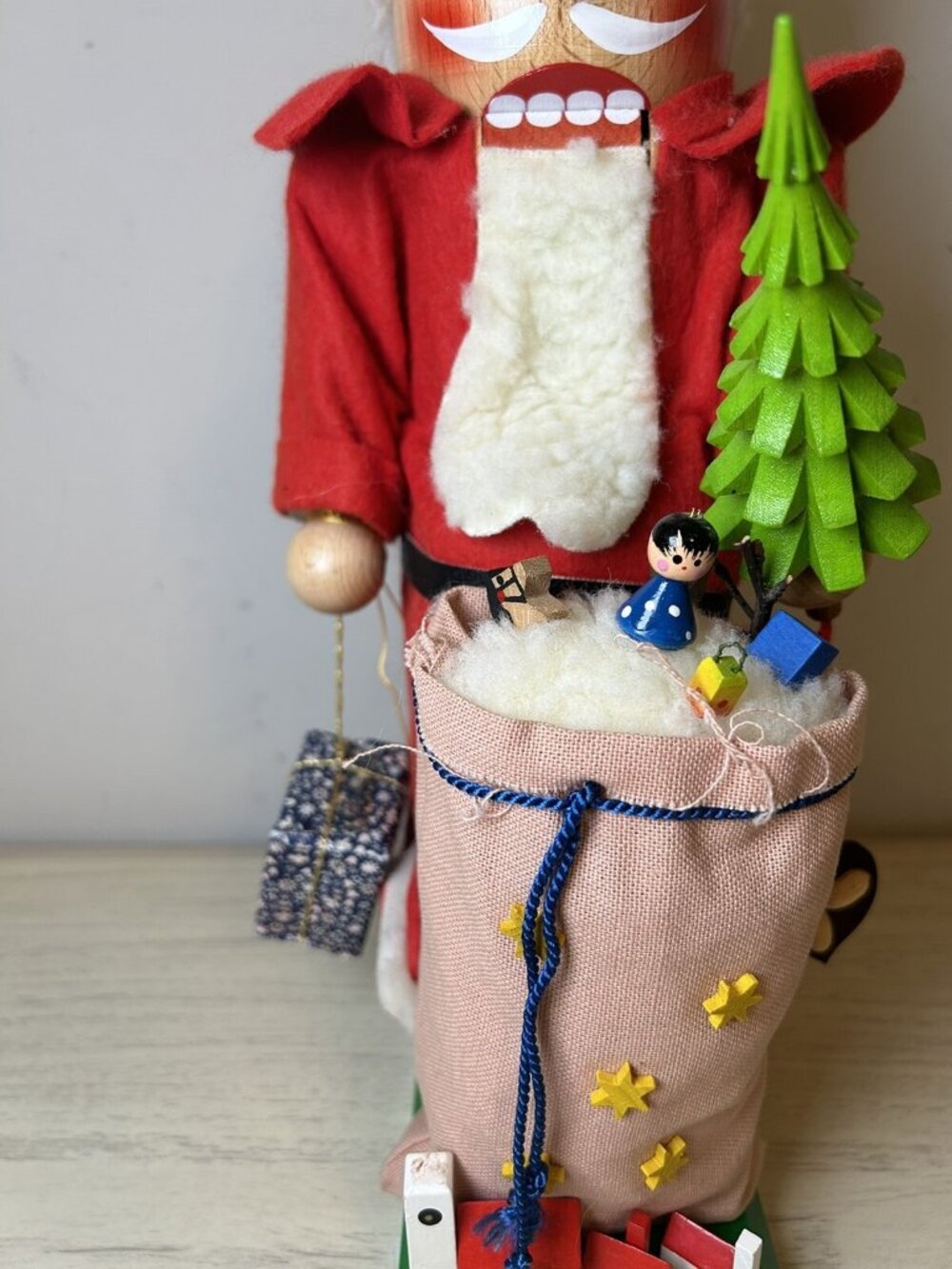 Steinbach Nutcracker Santa Claus 14" Tall Christmas Tree Bag Toys Vintage Gifts - Picture 5 of 16